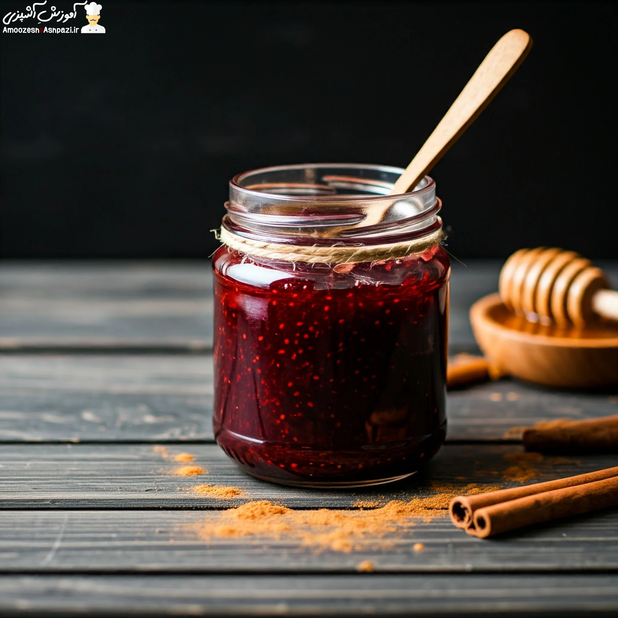 دستور پخت مربای توت فرنگی با عسل و دارچین